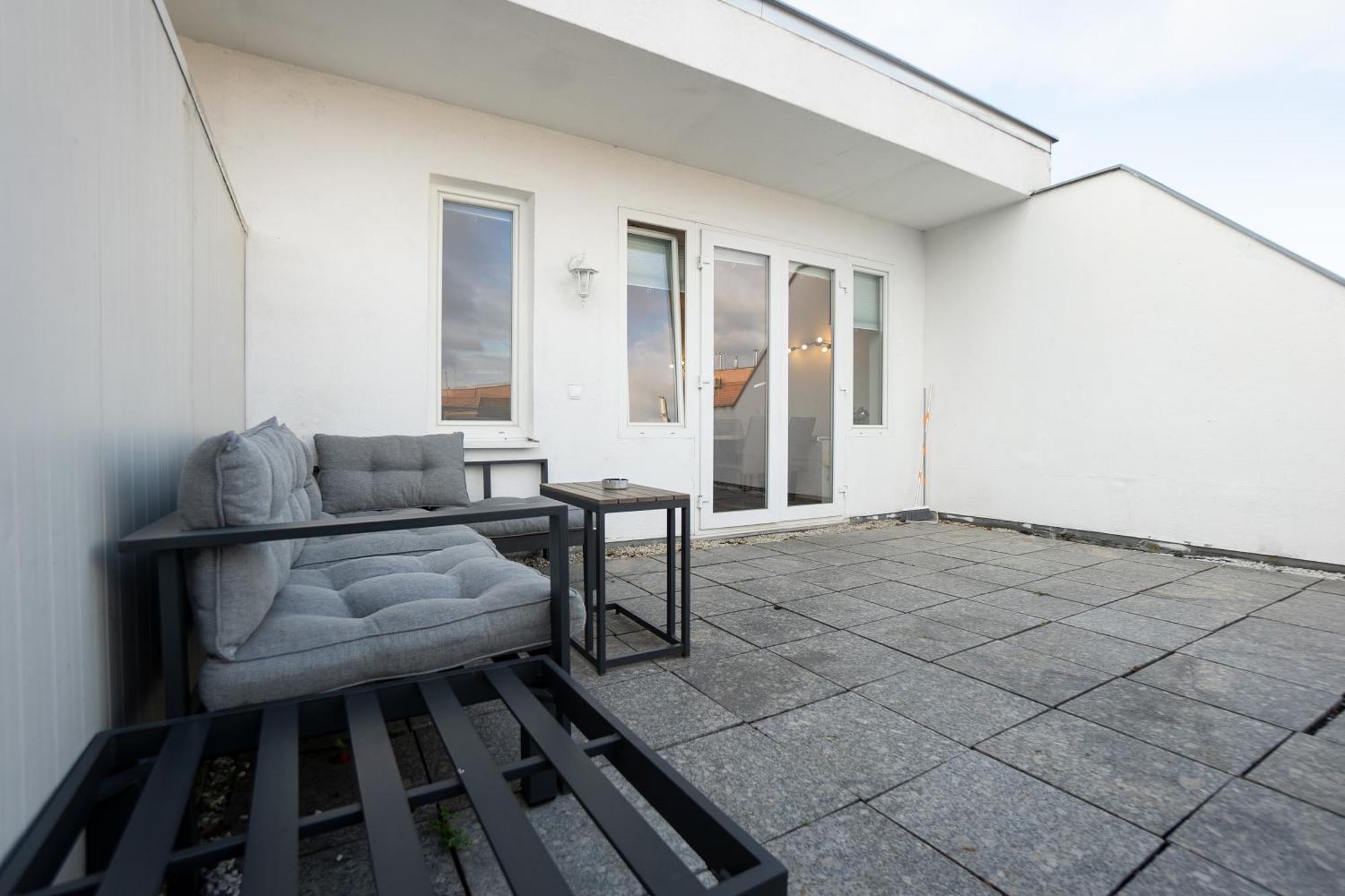 Apartment With A Private Terrace Located Right Near Belvedere Castle, 15 Minutes Away From Stephansdom Wien Exterior foto